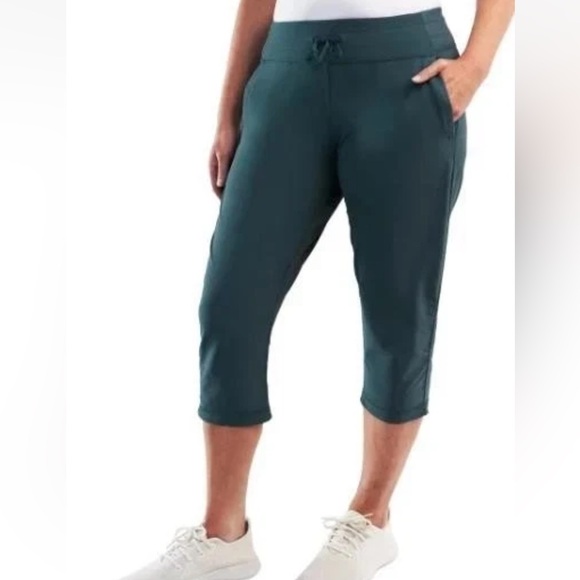 NWT Women's Blue KIRKLAND SIGNATURE Repreve Active green Capri Pants L - Picture 1 of 4